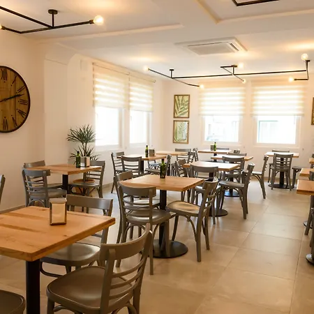 Konukevi La Isla Mahón