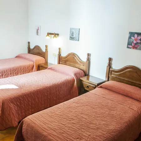 La Isla Konukevi Mahón