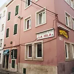 La Isla ماهون