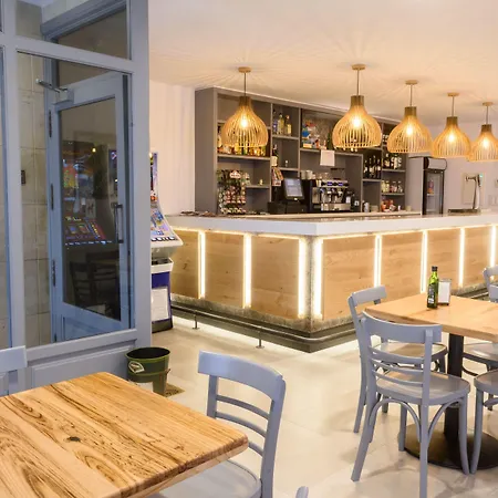 岛屿旅馆 * 马翁