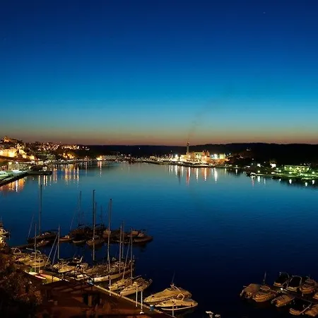 La Isla Μαό